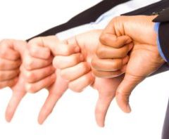 O Funcionário que Joga Contra